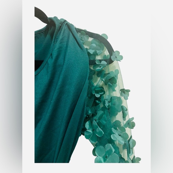 Emerald Green Long Maternity Dress with Sheer Sleeves & Flower Appliqués, Size L - Picture 4 of 5